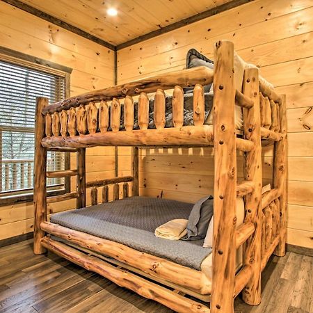 Luxe Cabin With Home Theater Less Than 2 Miles To Gatlinburg Zewnętrze zdjęcie