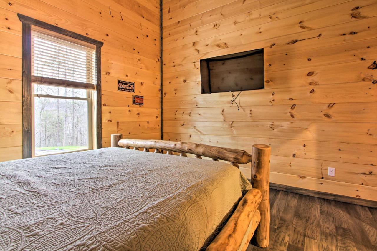 Luxe Cabin With Home Theater Less Than 2 Miles To Gatlinburg Zewnętrze zdjęcie