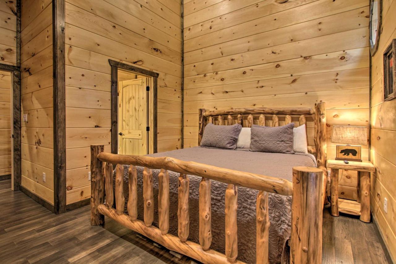 Luxe Cabin With Home Theater Less Than 2 Miles To Gatlinburg Zewnętrze zdjęcie