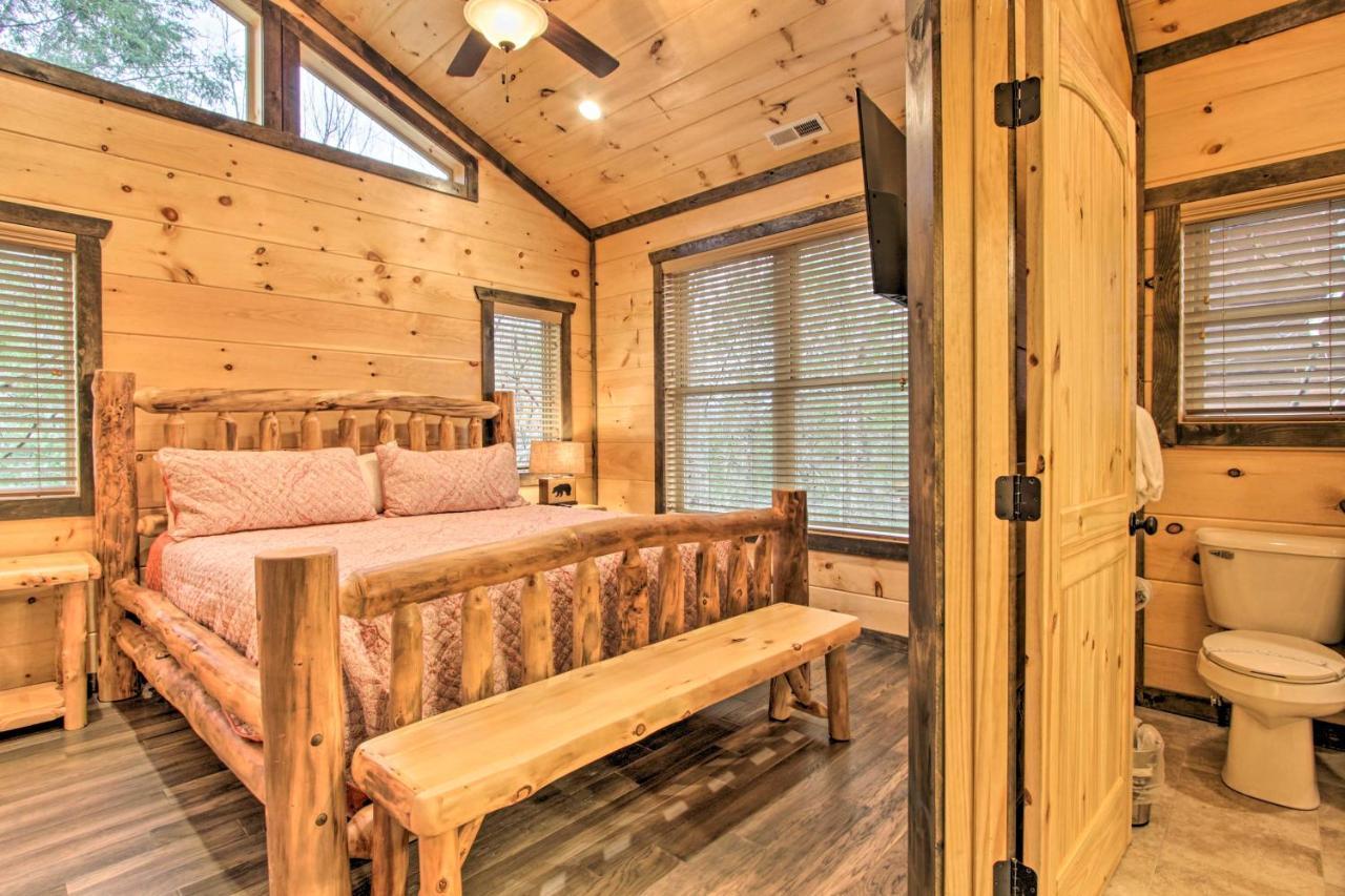 Luxe Cabin With Home Theater Less Than 2 Miles To Gatlinburg Zewnętrze zdjęcie