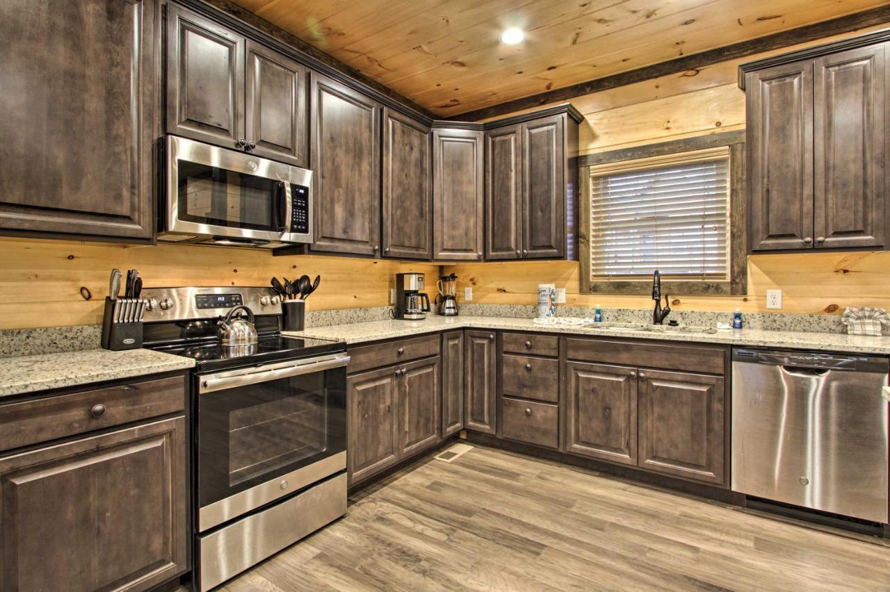 Luxe Cabin With Home Theater Less Than 2 Miles To Gatlinburg Zewnętrze zdjęcie
