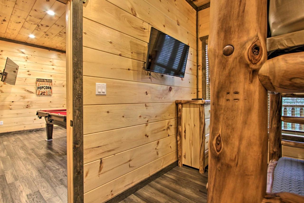 Luxe Cabin With Home Theater Less Than 2 Miles To Gatlinburg Zewnętrze zdjęcie