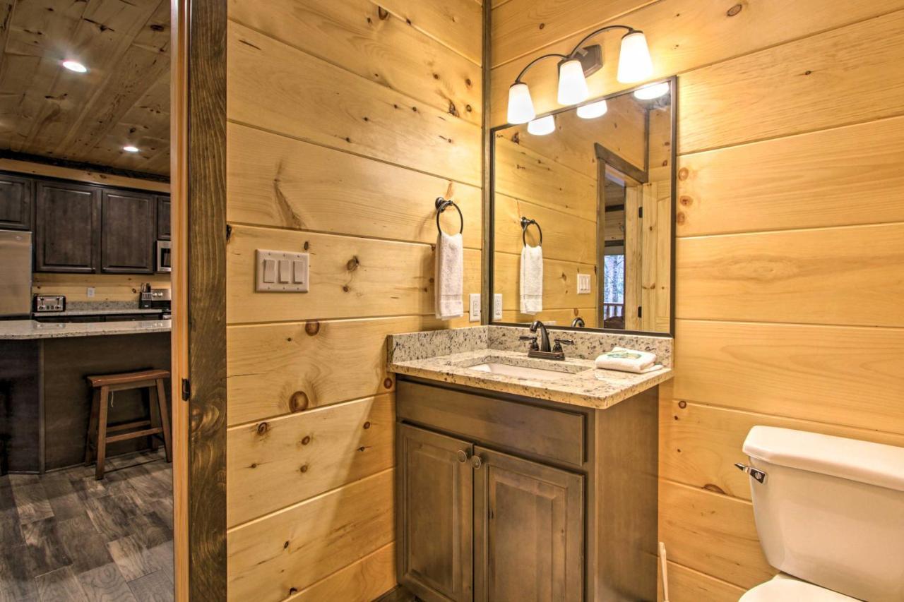 Luxe Cabin With Home Theater Less Than 2 Miles To Gatlinburg Zewnętrze zdjęcie