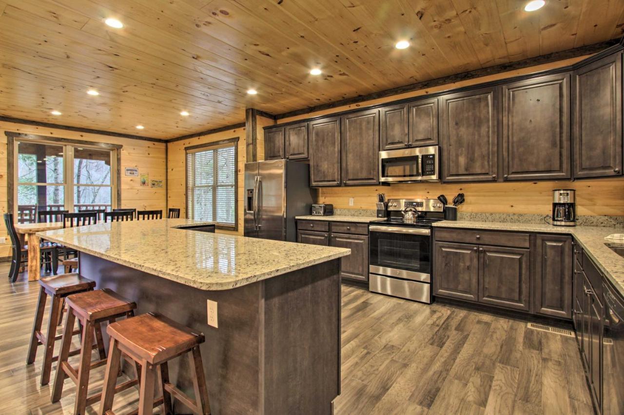 Luxe Cabin With Home Theater Less Than 2 Miles To Gatlinburg Zewnętrze zdjęcie
