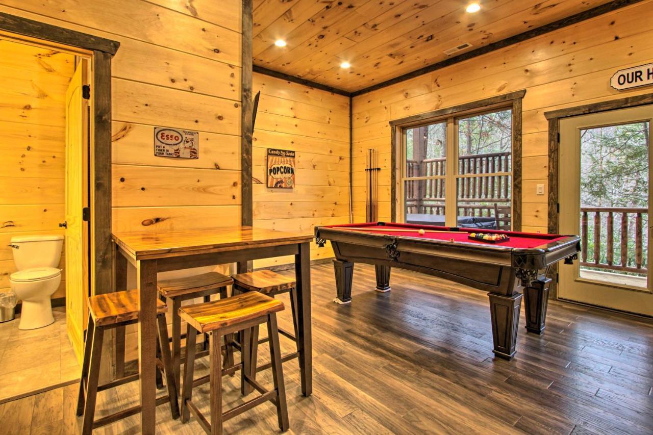 Luxe Cabin With Home Theater Less Than 2 Miles To Gatlinburg Zewnętrze zdjęcie