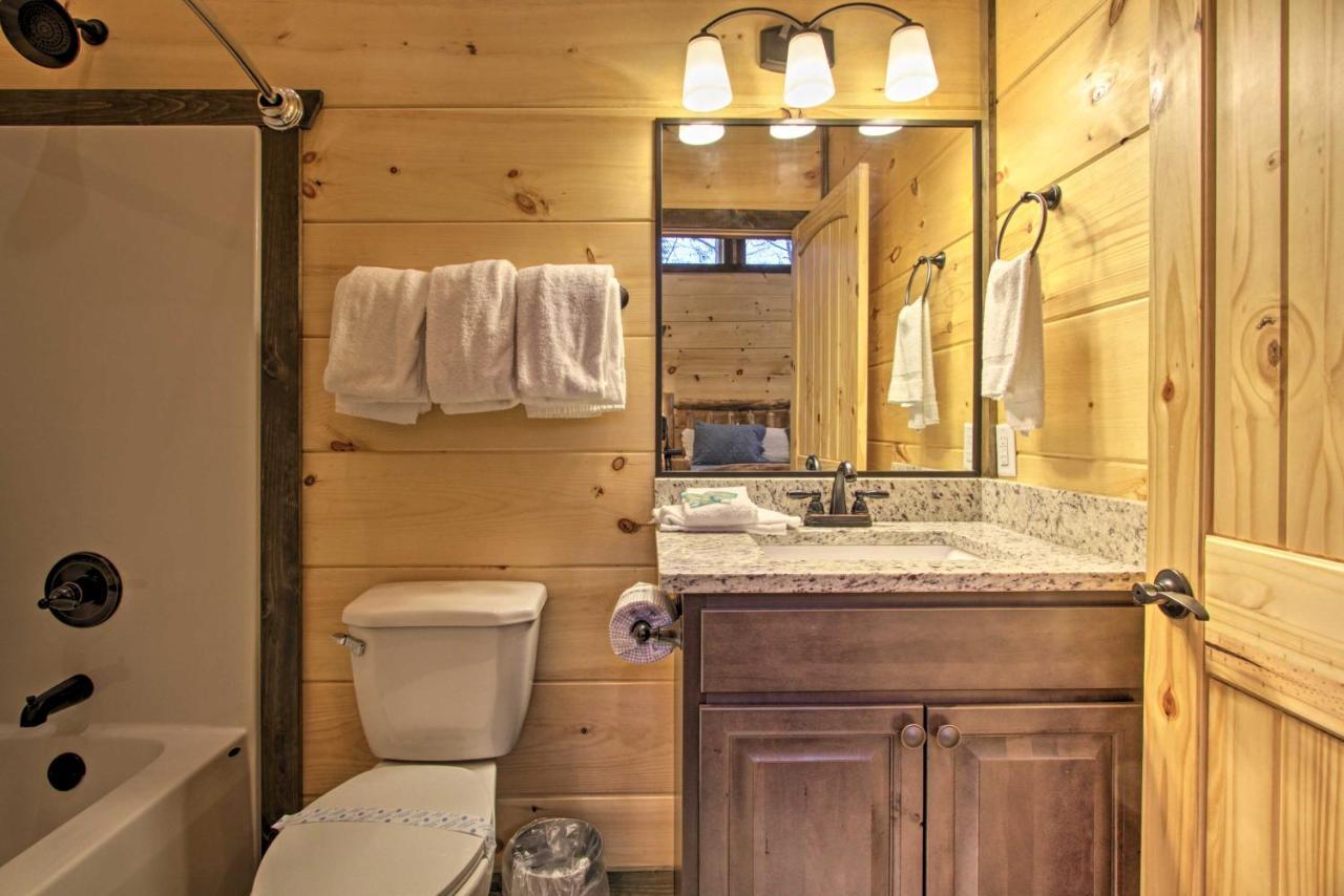 Luxe Cabin With Home Theater Less Than 2 Miles To Gatlinburg Zewnętrze zdjęcie
